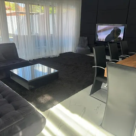 Belle Casa * ديبريتْسين